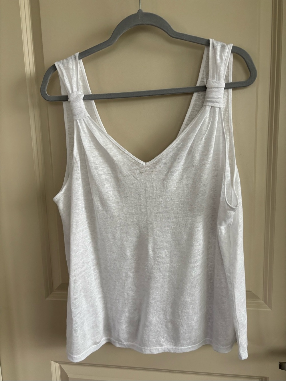 Boutique MGO White V-Neck Knot-Shoulder Tank, XXL, new